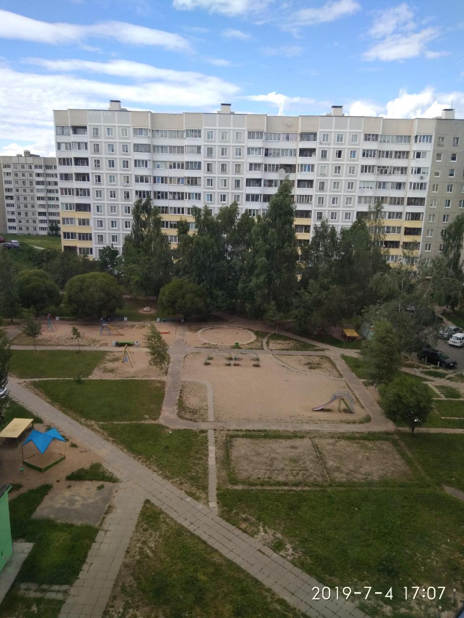 Комната Для Гостей Рядом С Станцией Метро Каменная Горка ミンスク エクステリア 写真
